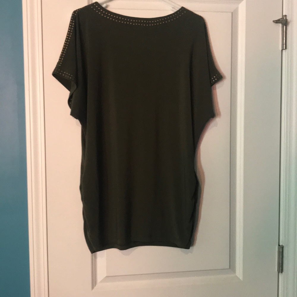 🛑🛑Woman’s top🛑🛑 - Picture 4 of 4